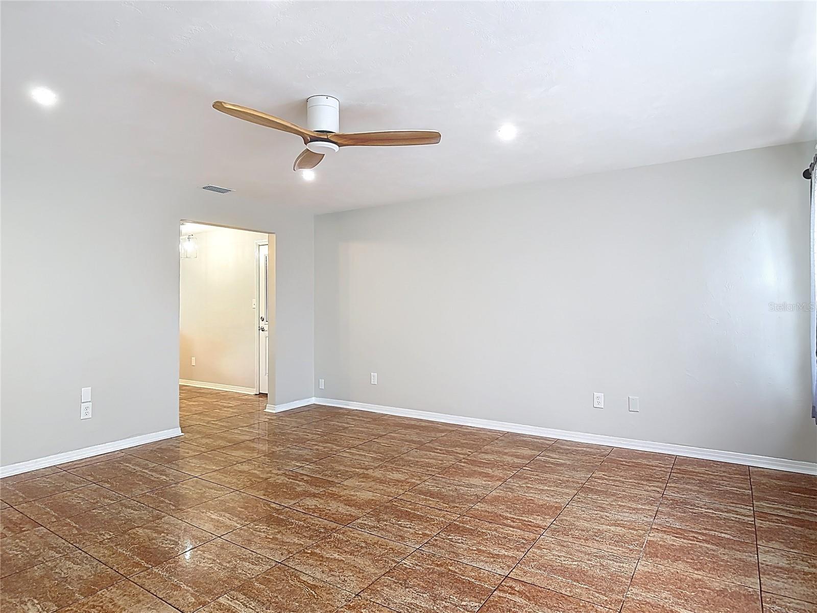 BEVERLY HILLS - Residential