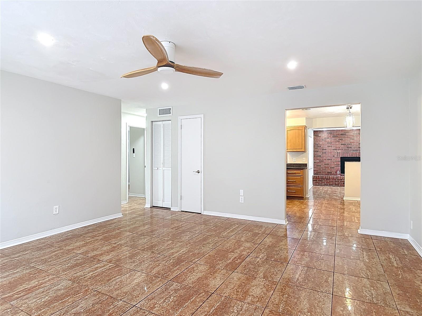 BEVERLY HILLS - Residential