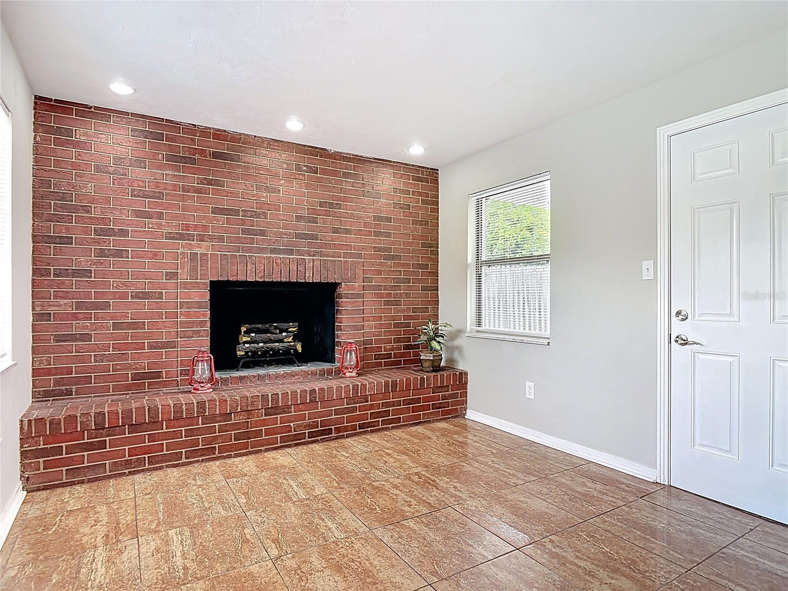 BEVERLY HILLS - Residential