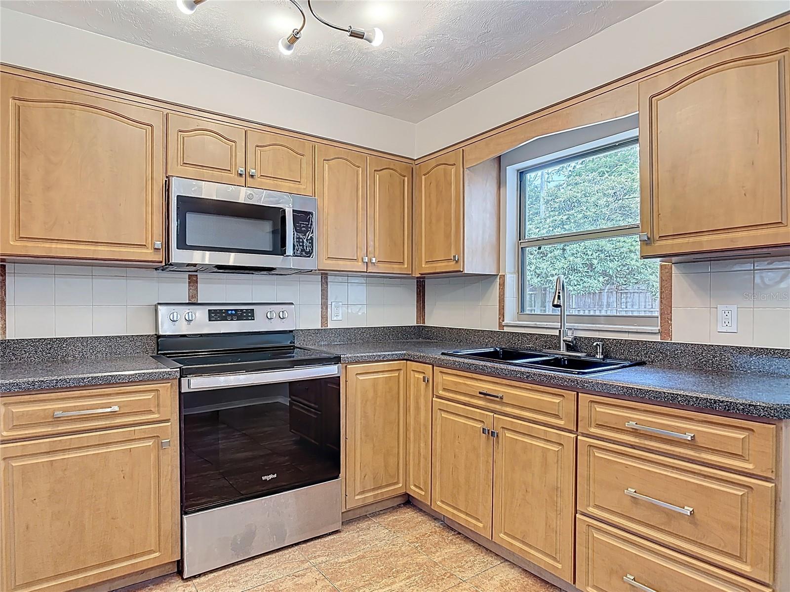 BEVERLY HILLS - Residential