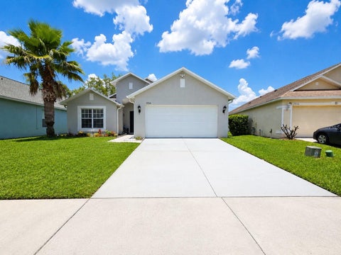 Photo of 1926 Darlin Circle, Orlando, FL 32820 (MLS # O6419186)