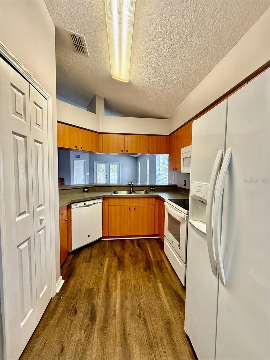 UNPLATTED - Residential Lease