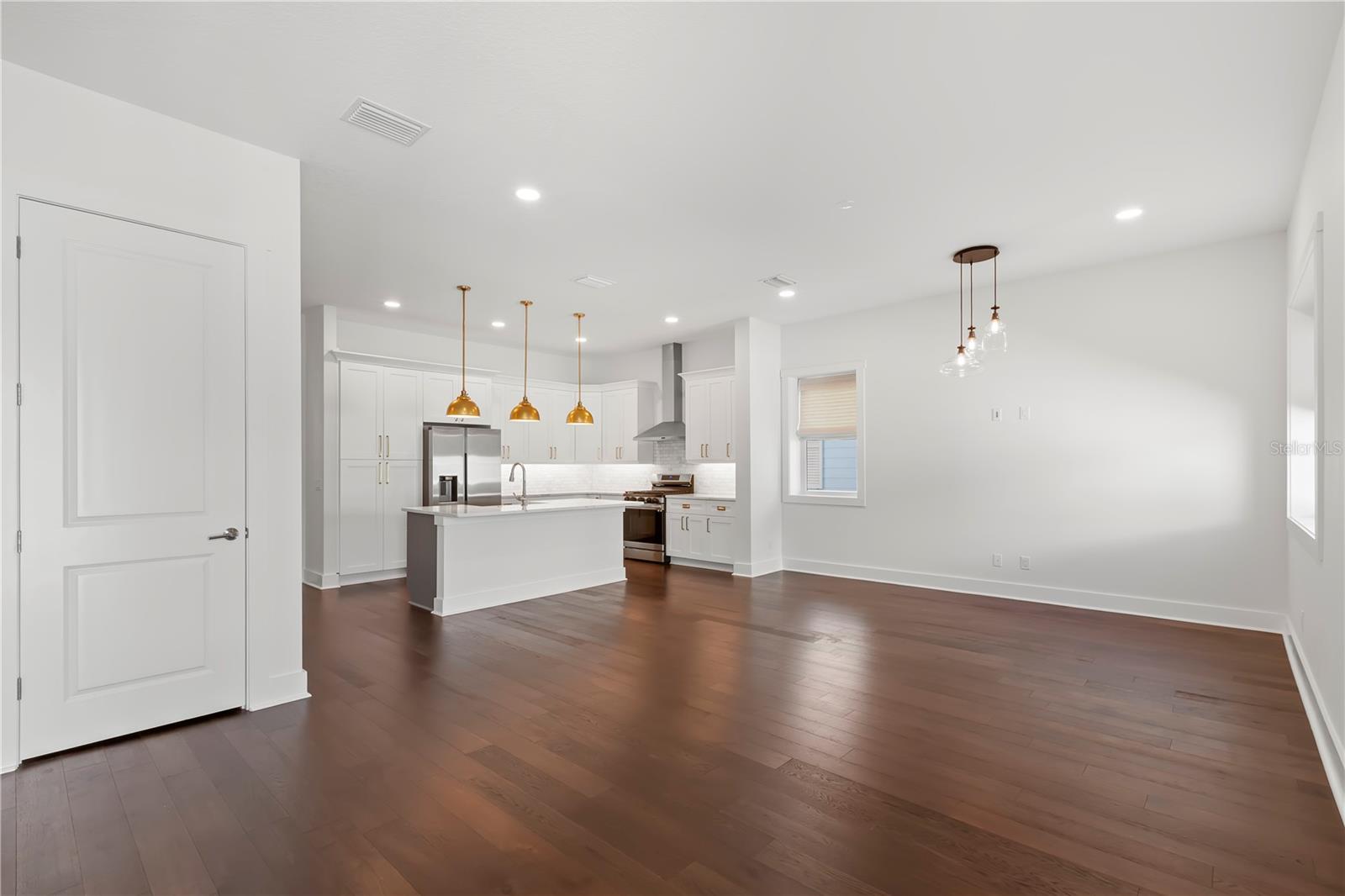 OAK BEND TWNHMS - Residential