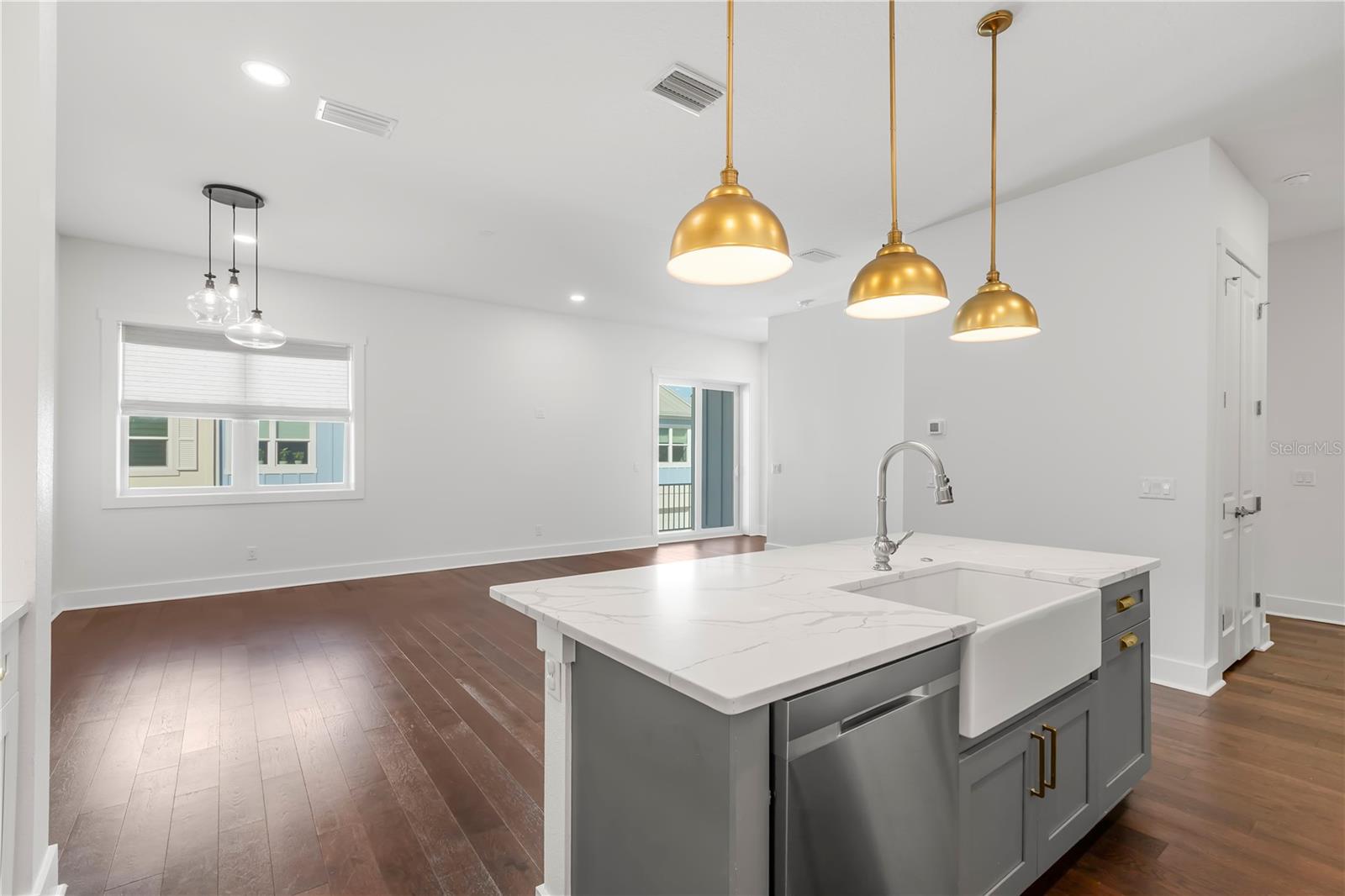 OAK BEND TWNHMS - Residential