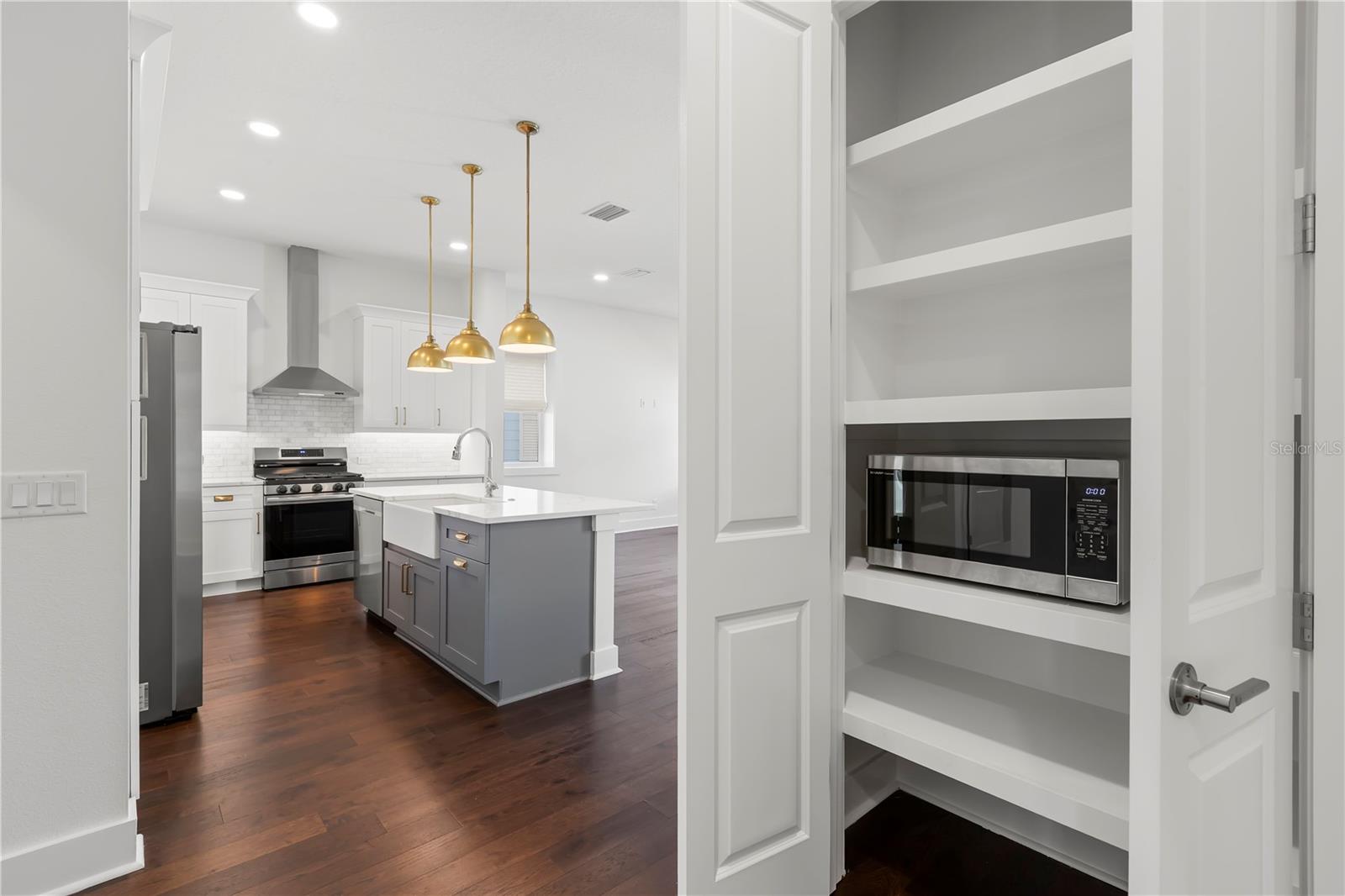OAK BEND TWNHMS - Residential