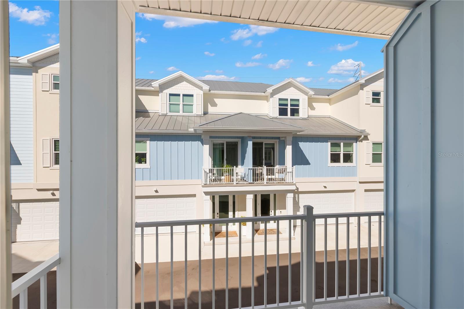OAK BEND TWNHMS - Residential