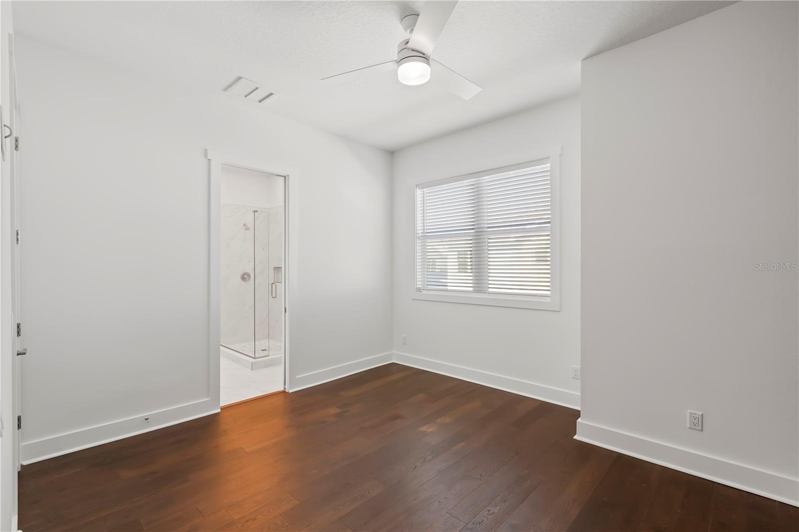 OAK BEND TWNHMS - Residential