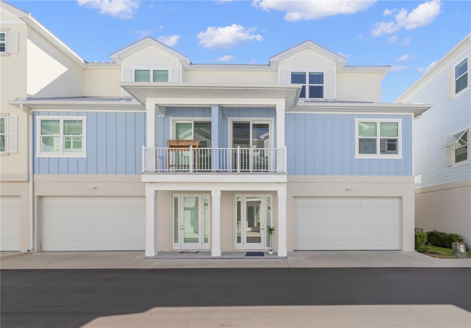 OAK BEND TWNHMS - Residential