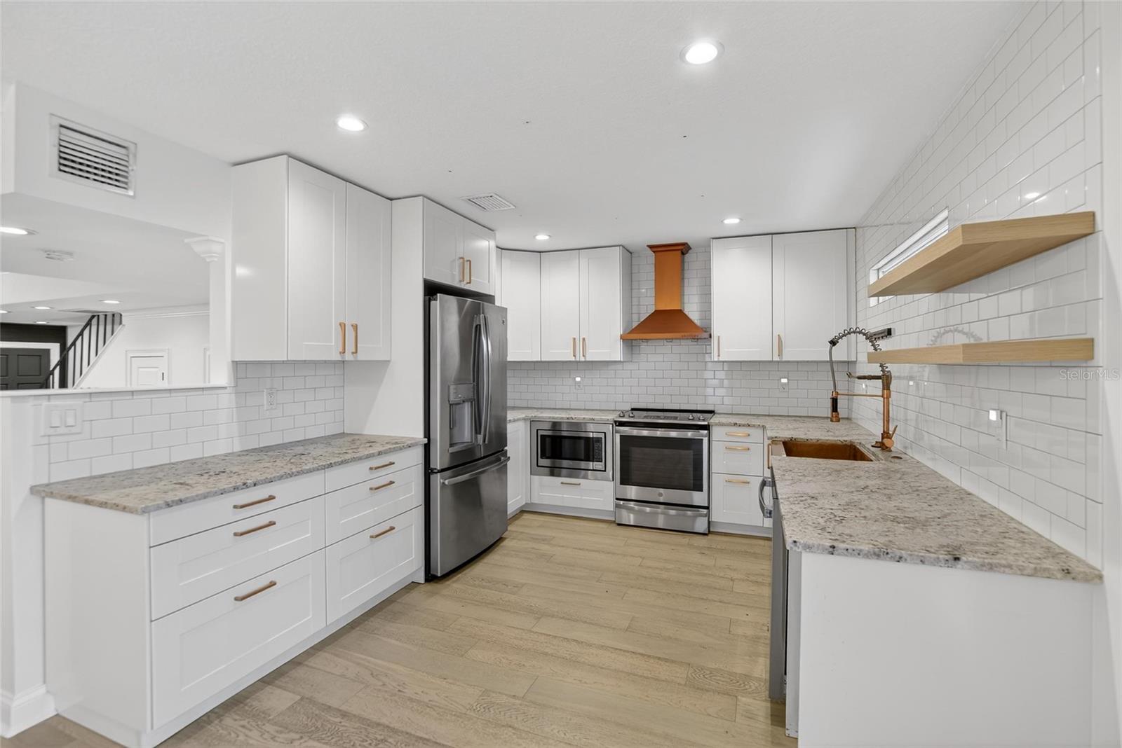 DAVIS ISLANDS PB10 PG52 TO 57 - Residential Lease