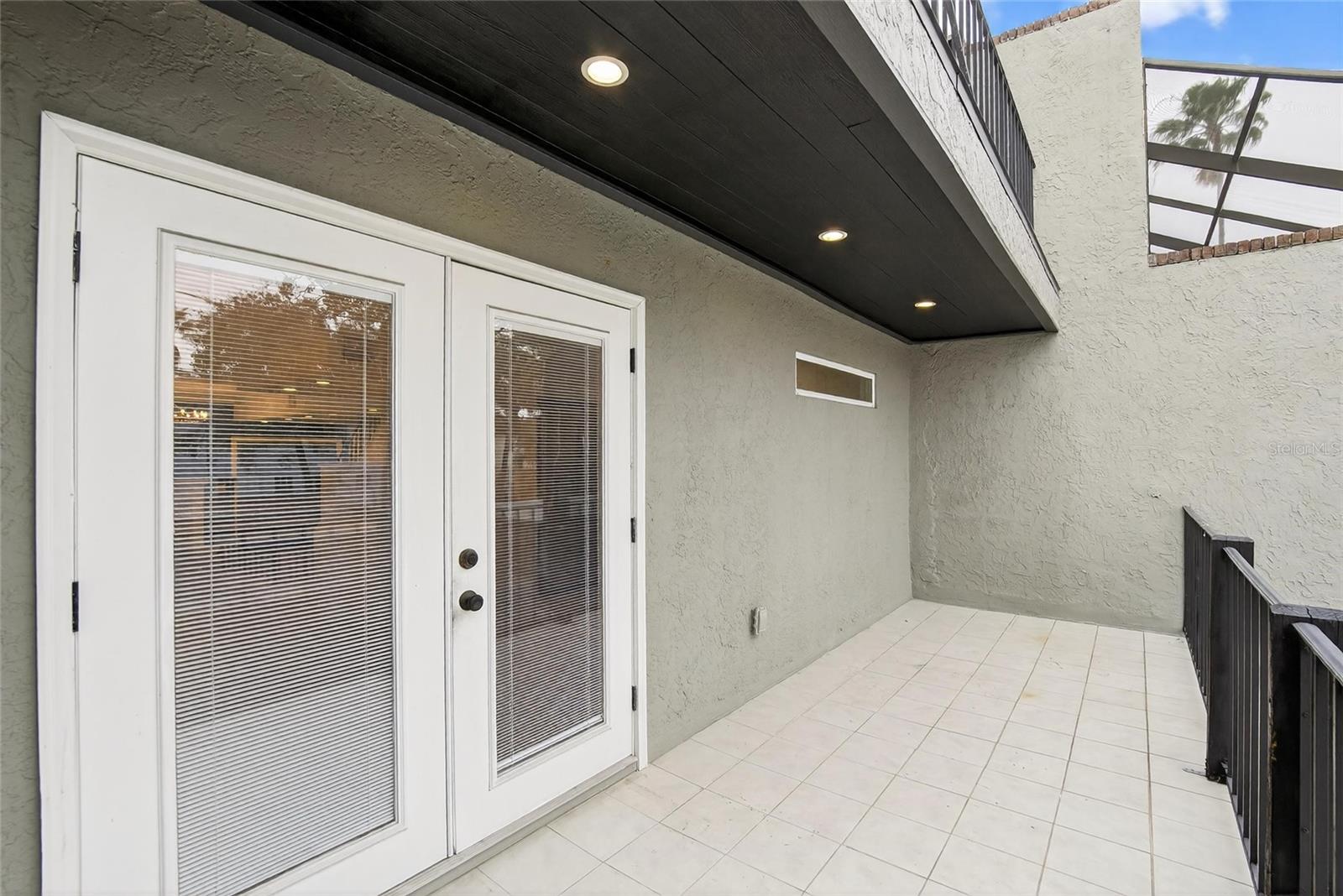 DAVIS ISLANDS PB10 PG52 TO 57 - Residential Lease