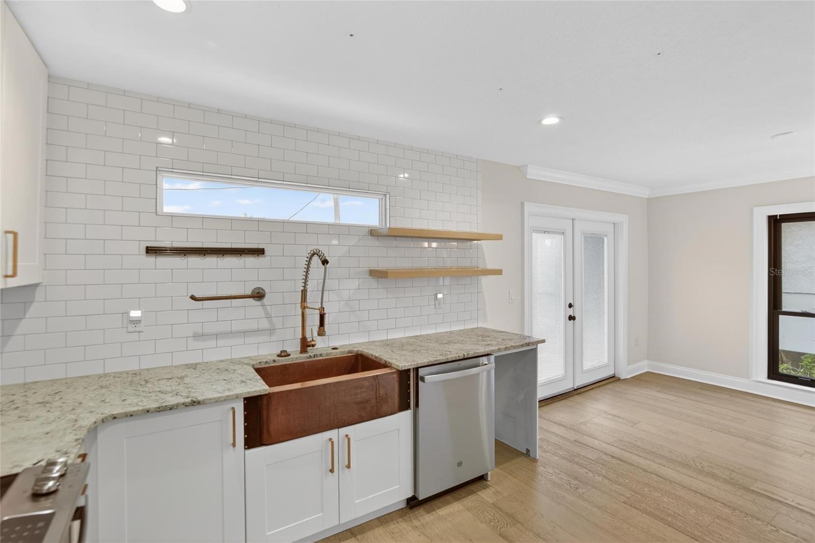 DAVIS ISLANDS PB10 PG52 TO 57 - Residential Lease