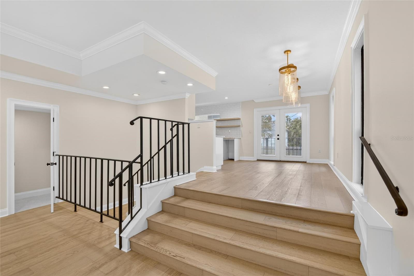 DAVIS ISLANDS PB10 PG52 TO 57 - Residential Lease