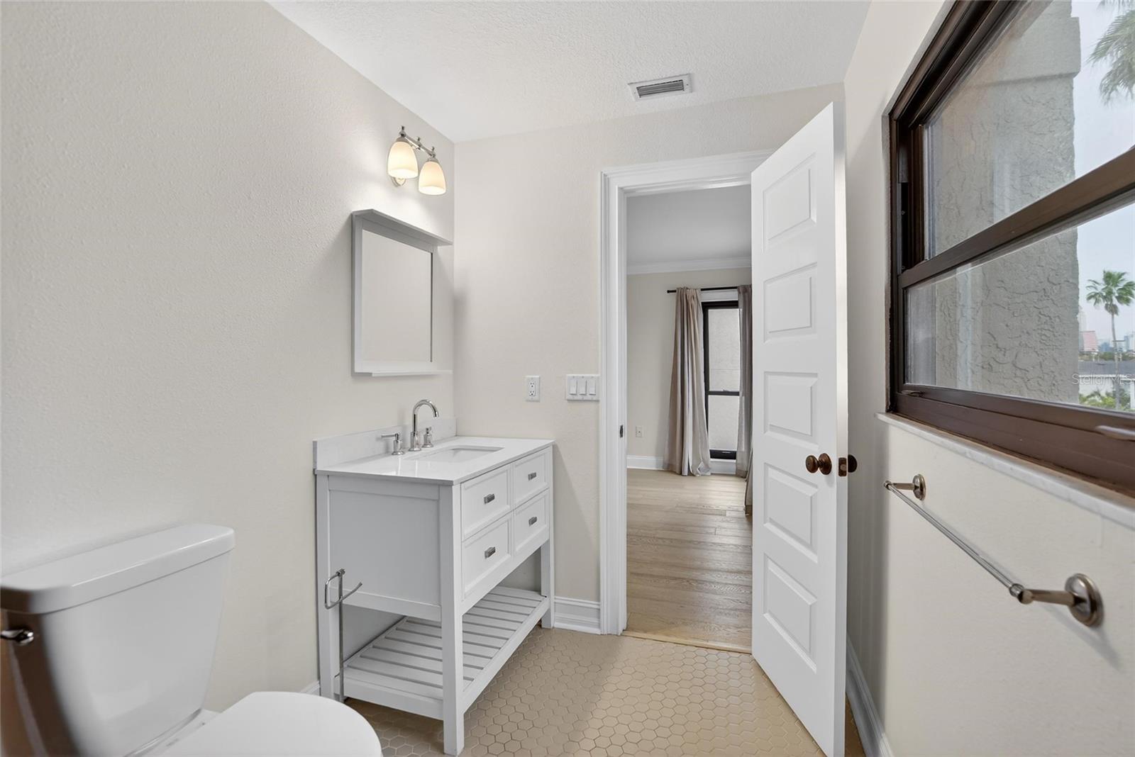 DAVIS ISLANDS PB10 PG52 TO 57 - Residential Lease