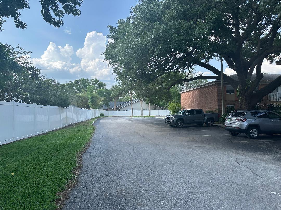 492 BANYON TREE CIRCLE unit 204