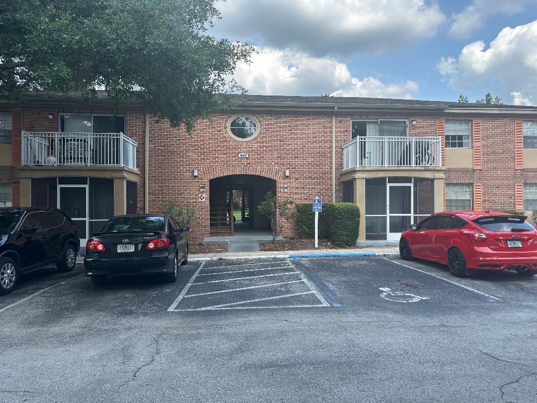 492 BANYON TREE CIRCLE unit 204