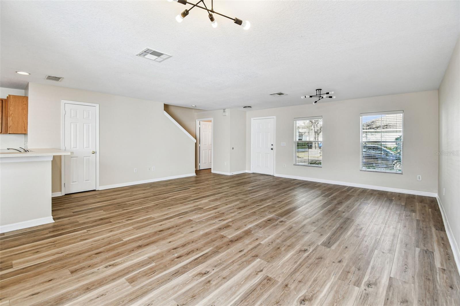 AVALON PARK VILLAGE 06 - Residential