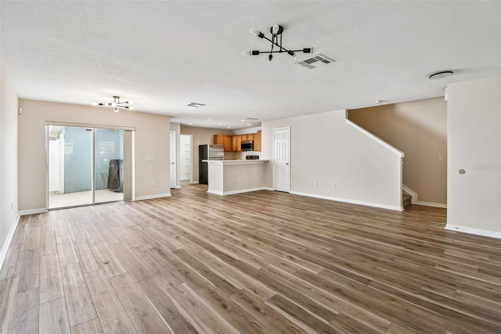 AVALON PARK VILLAGE 06 - Residential