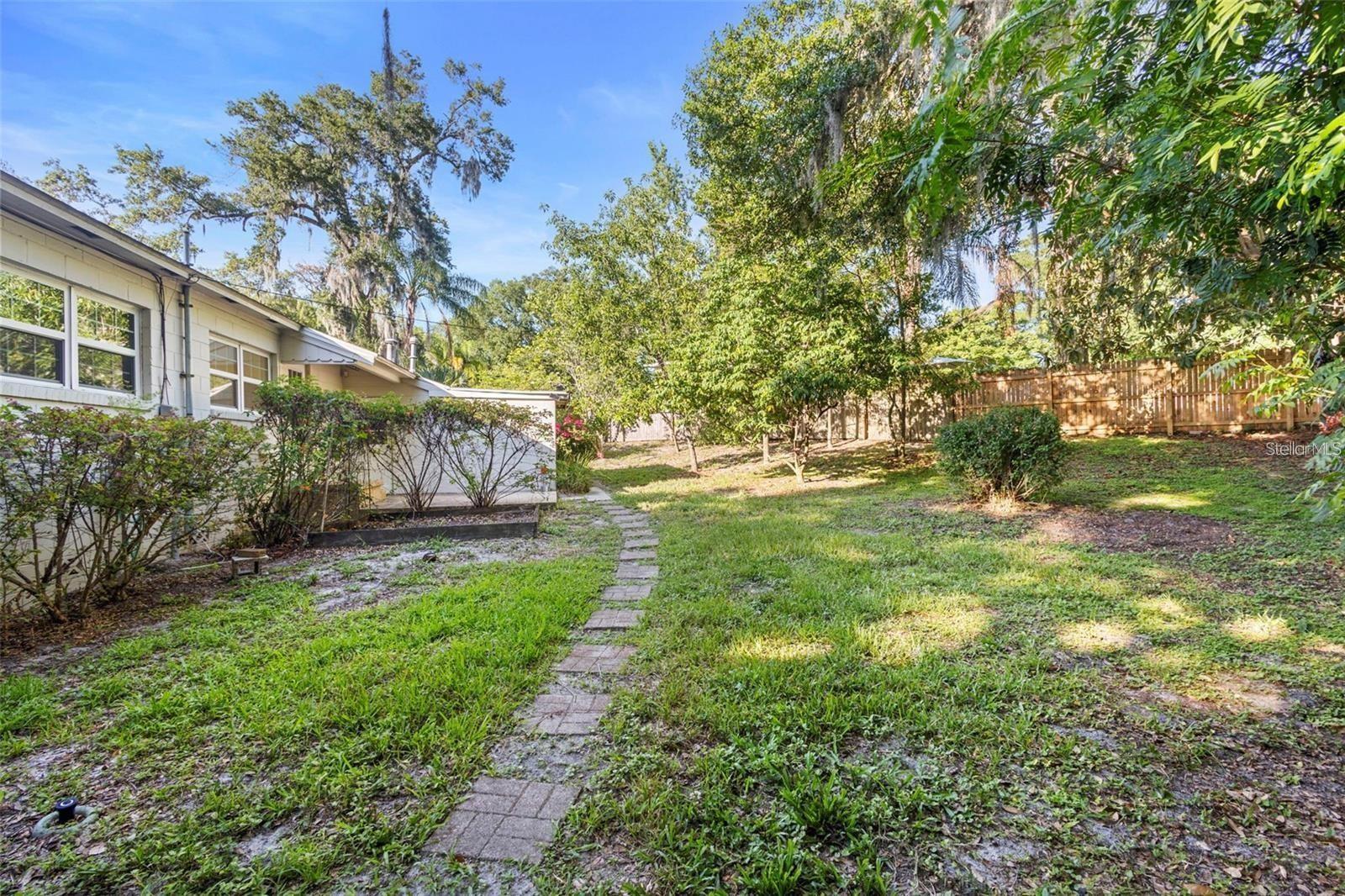 PINE HILLS BLKS 81-82 100 & 101 DELAND - Residential Lease