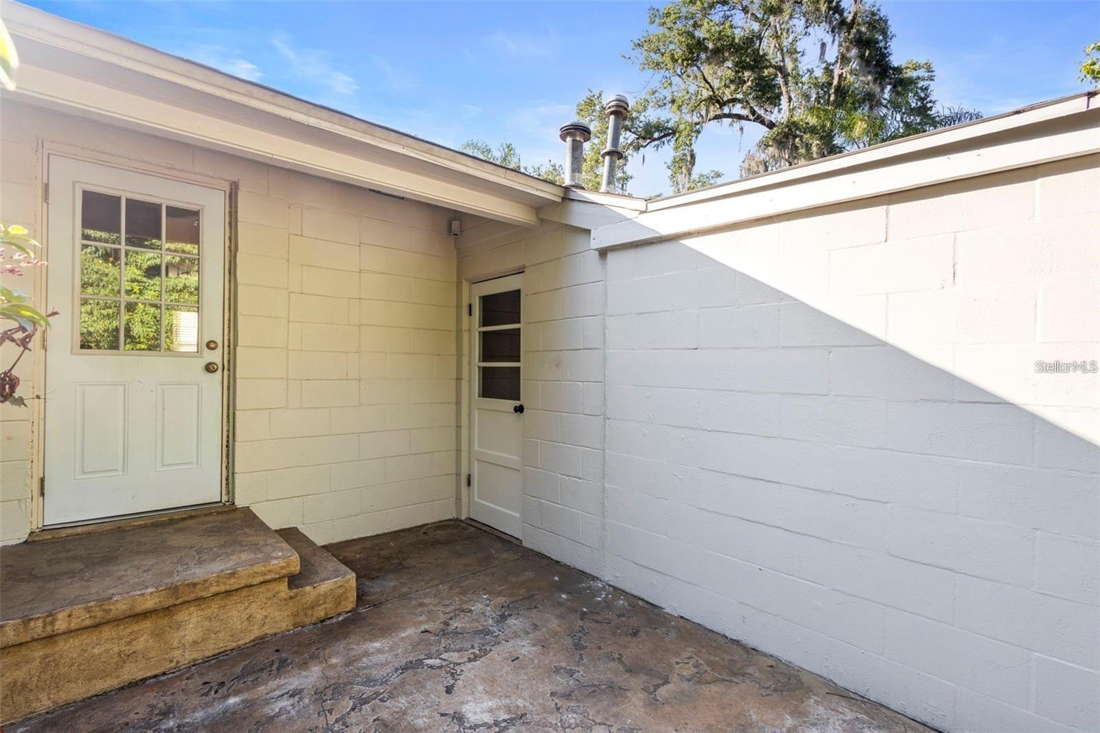 PINE HILLS BLKS 81-82 100 & 101 DELAND - Residential Lease