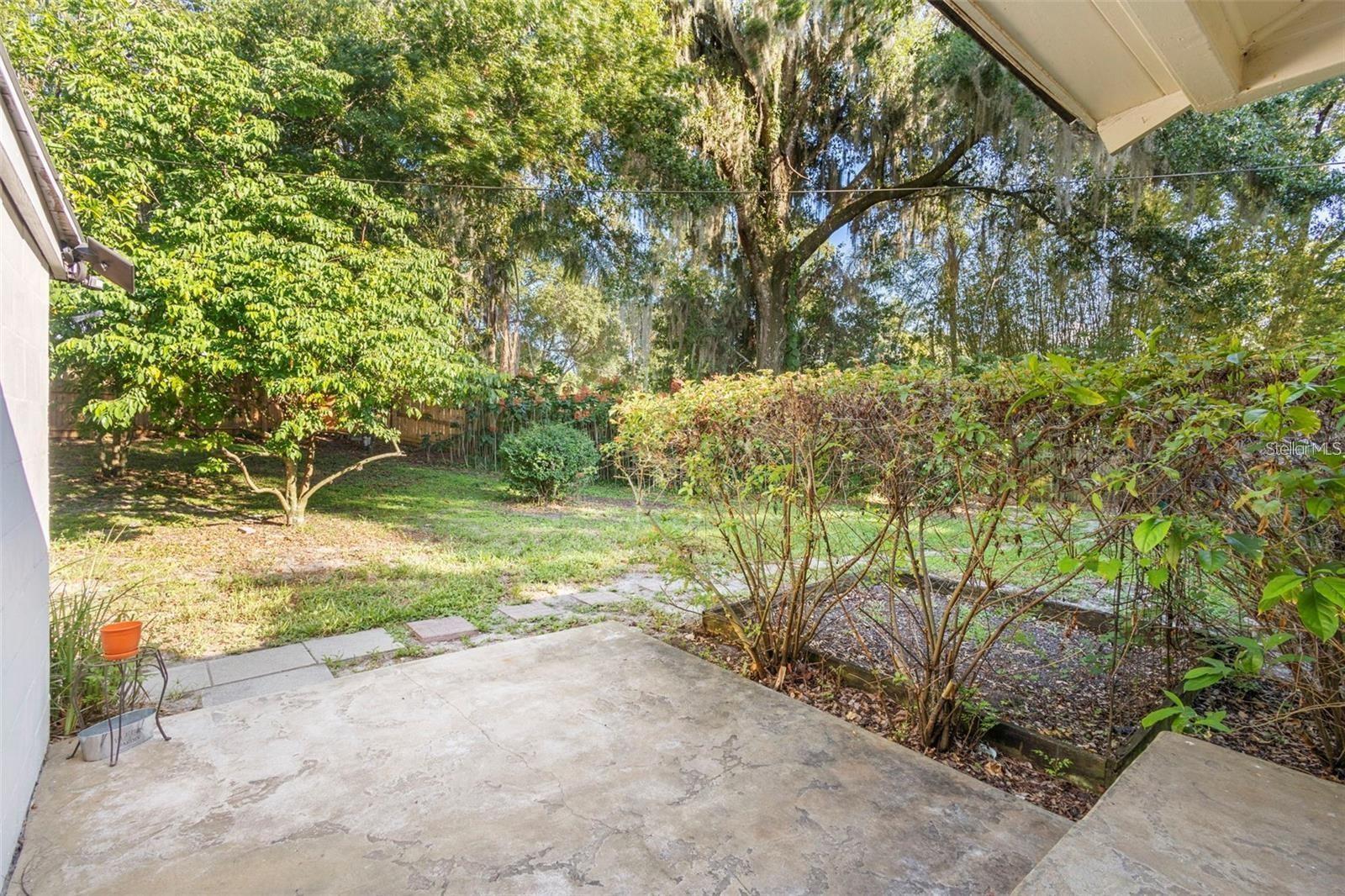 PINE HILLS BLKS 81-82 100 & 101 DELAND - Residential Lease