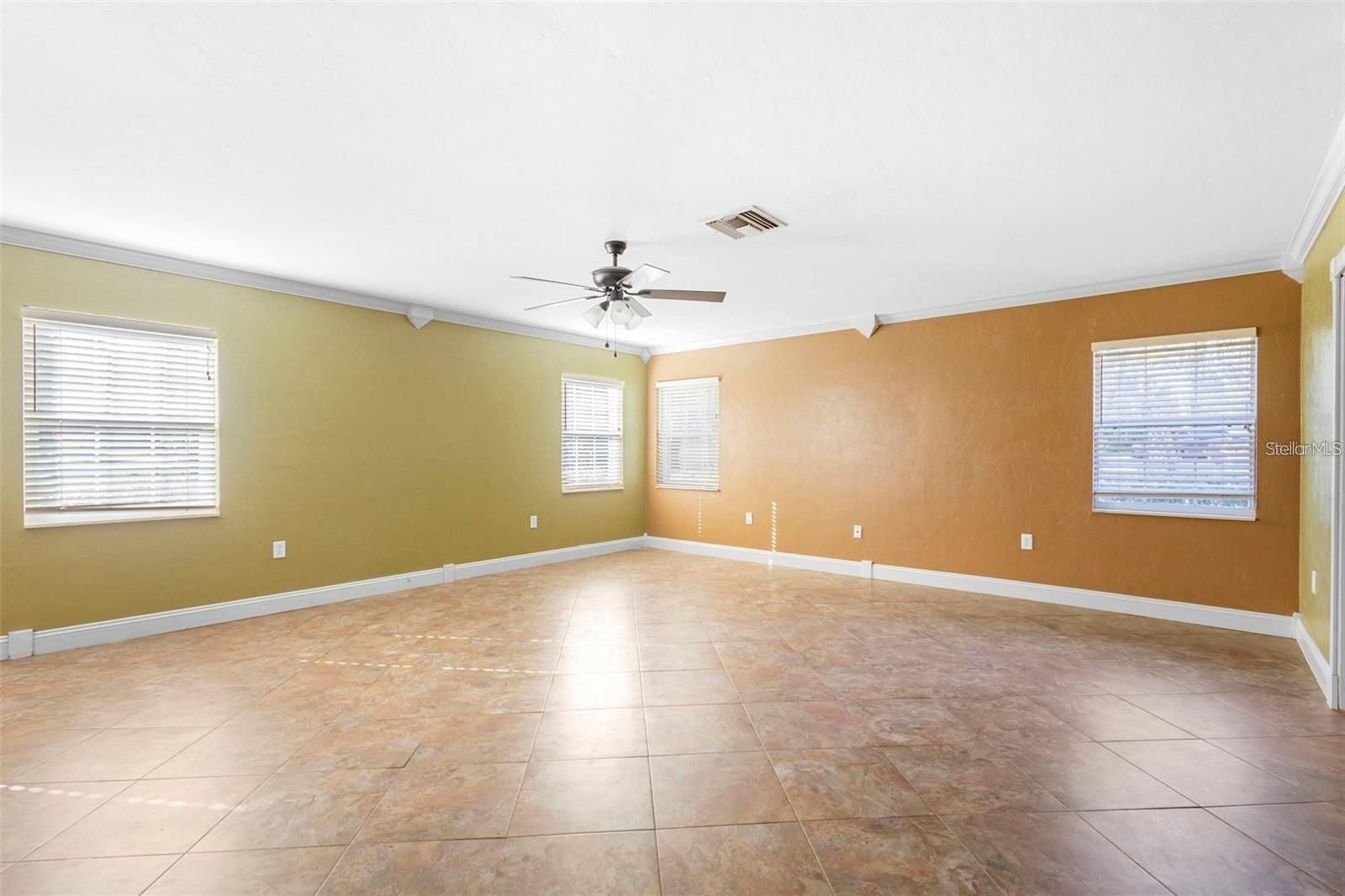 PINE HILLS BLKS 81-82 100 & 101 DELAND - Residential Lease