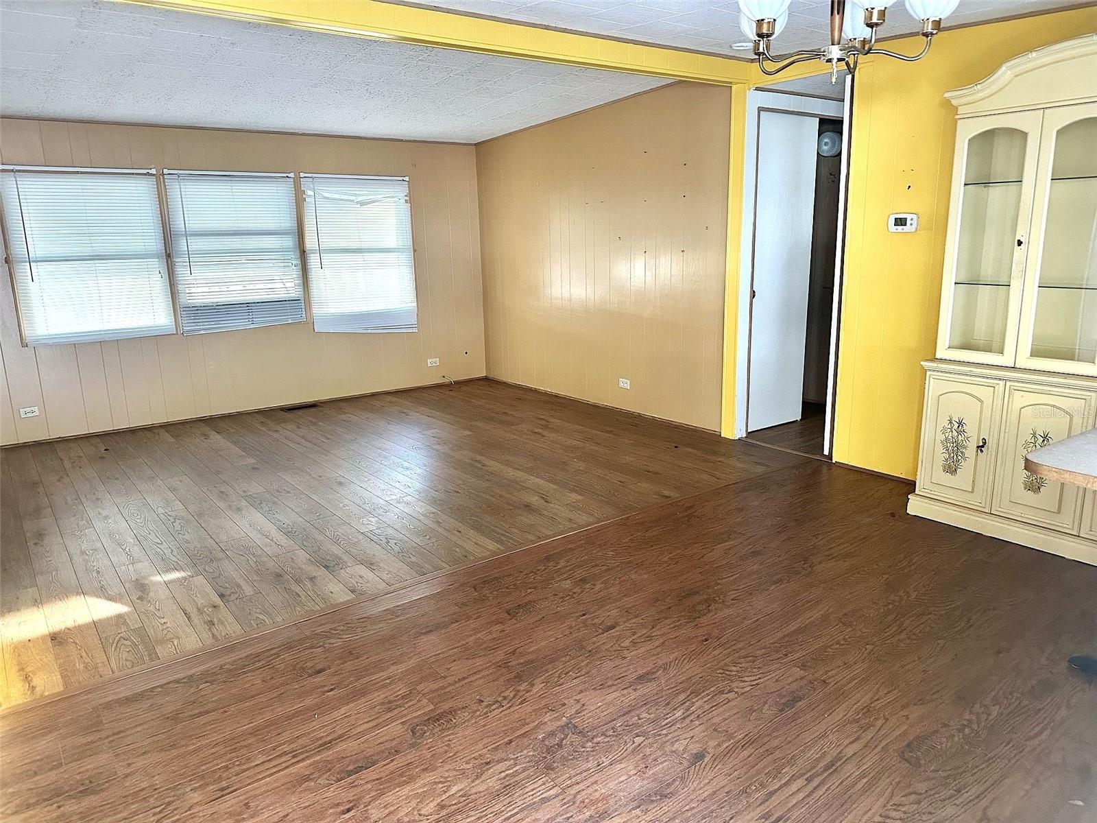 COLONIAL VILLAGE MOBILE HOME PARK CO-OP UNREC - Residential