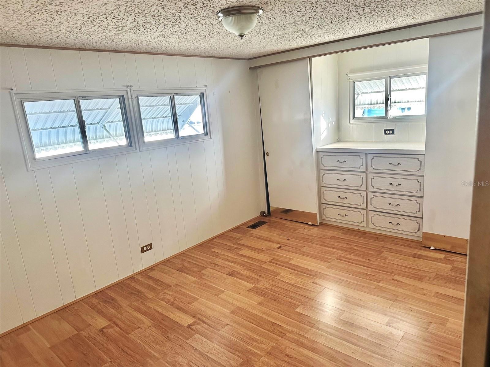 COLONIAL VILLAGE MOBILE HOME PARK CO-OP UNREC - Residential