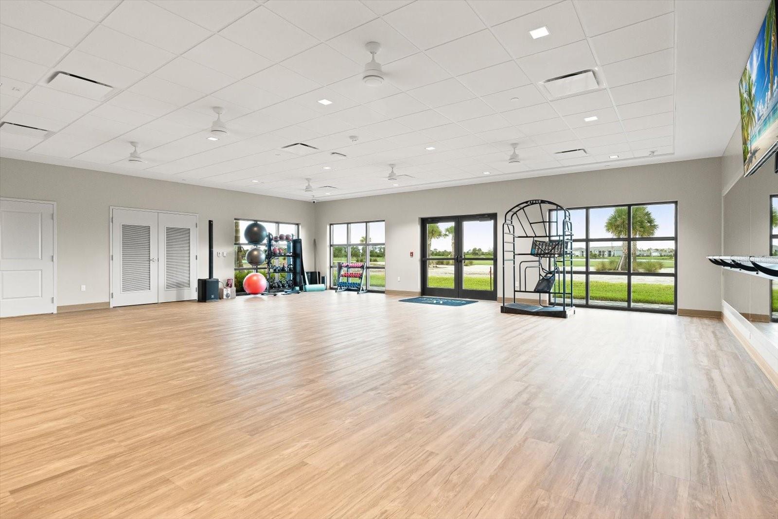 WELLEN PARK GOLF AND COUNTRY CLUB - Residential Lease