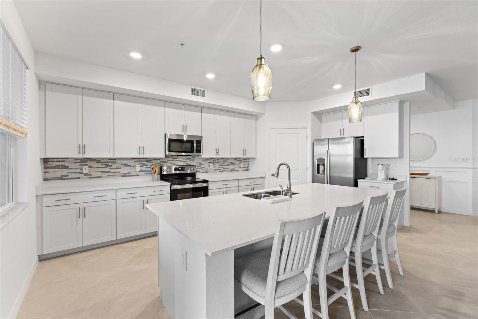 WELLEN PARK GOLF AND COUNTRY CLUB - Residential Lease