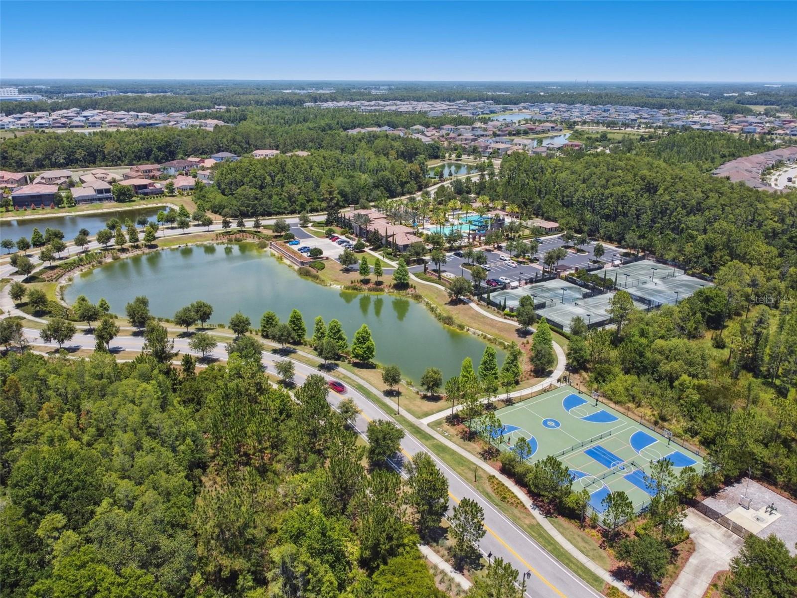 ESTANCIA-REVELLO - Residential