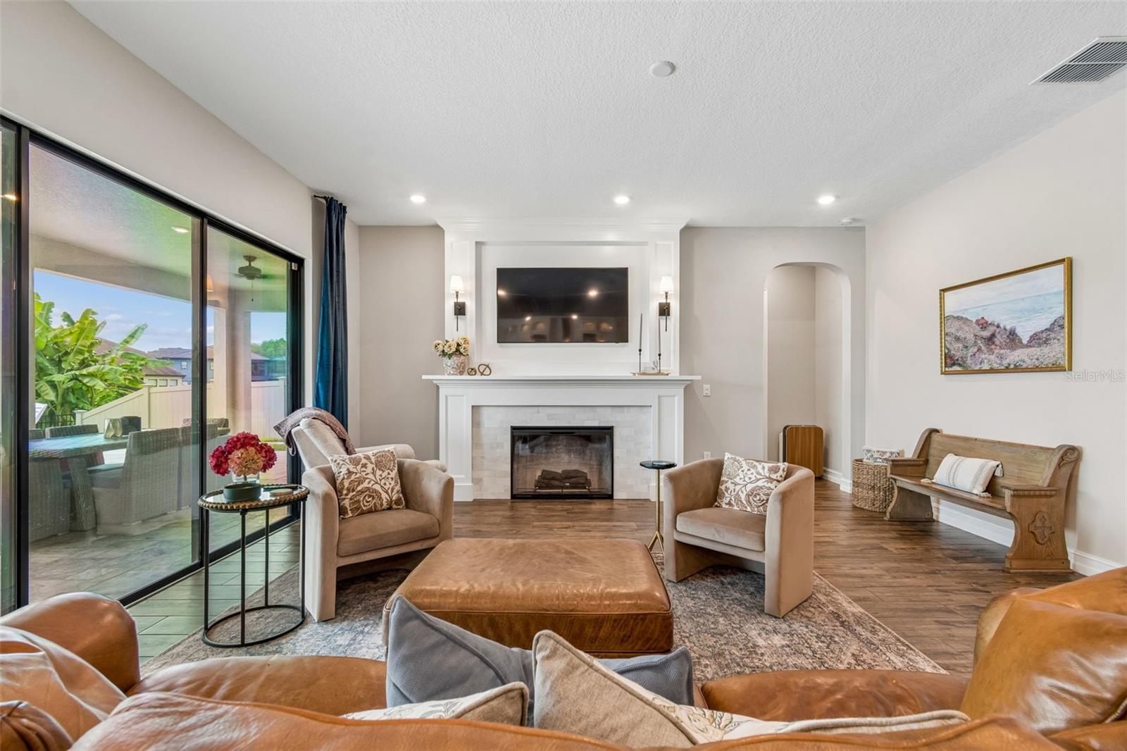 ESTANCIA-REVELLO - Residential
