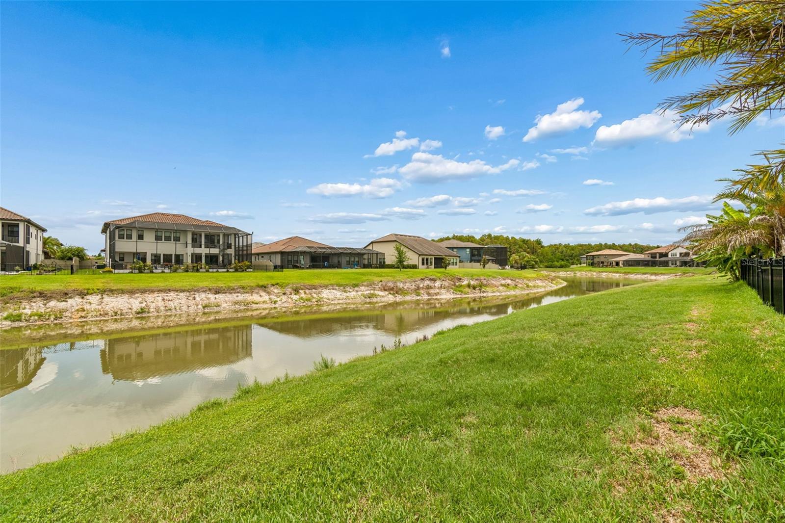 ESTANCIA-REVELLO - Residential