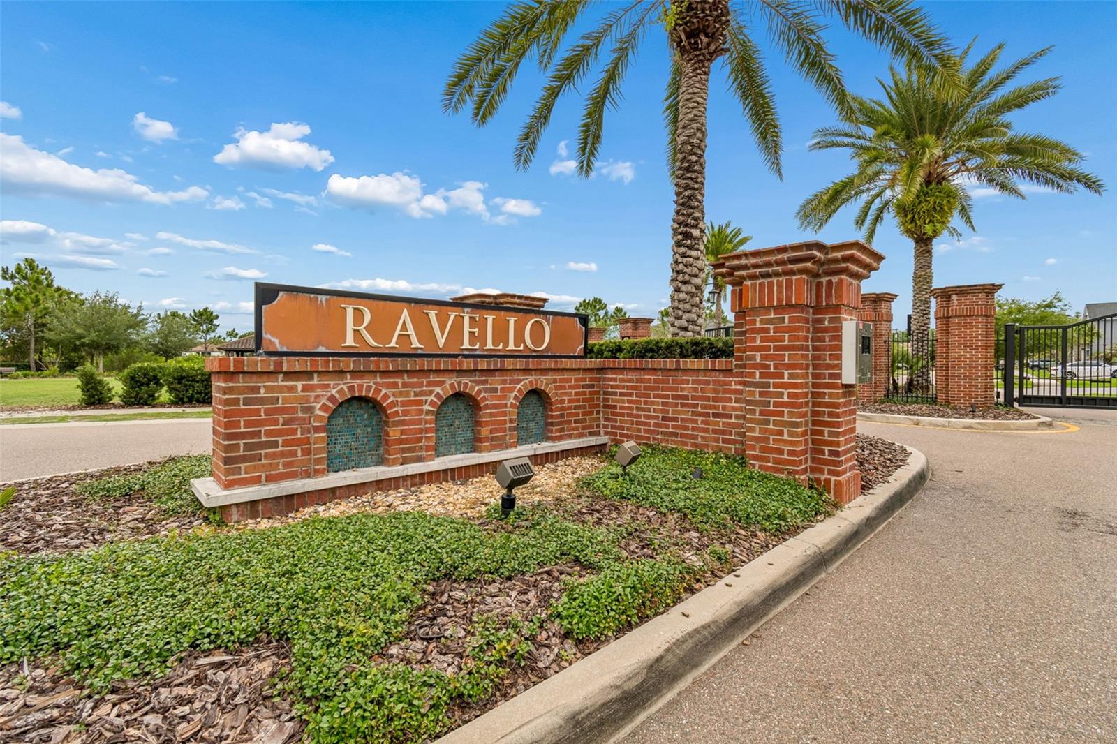 ESTANCIA-REVELLO - Residential