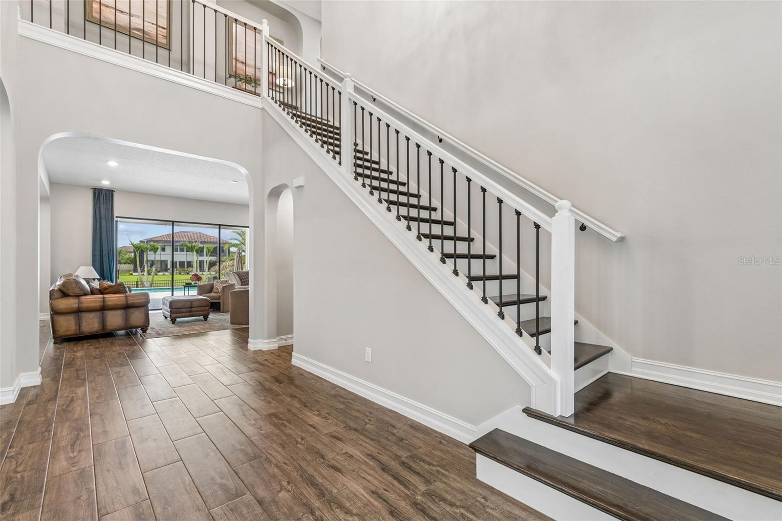 ESTANCIA-REVELLO - Residential
