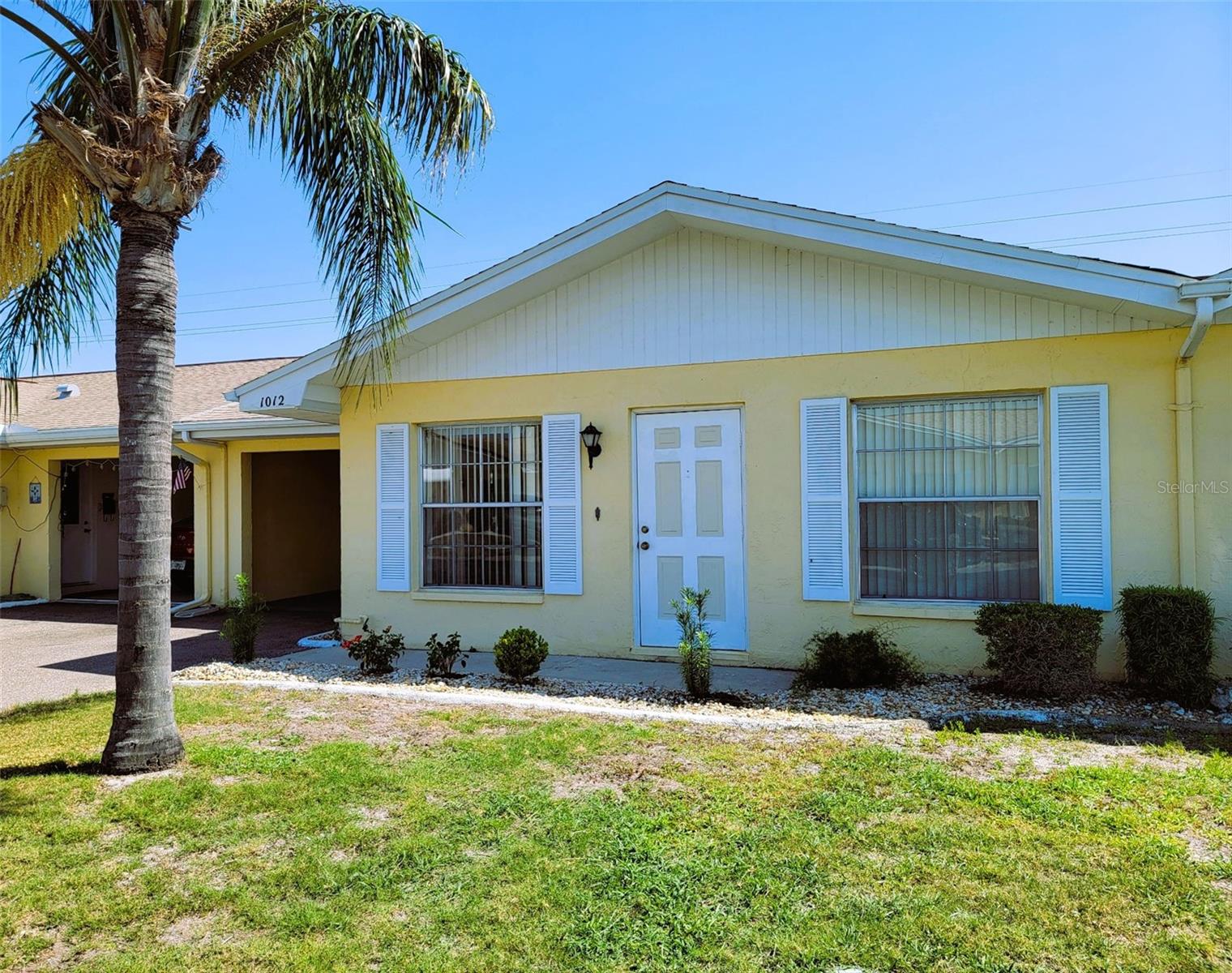 1012 WARWICK COURT