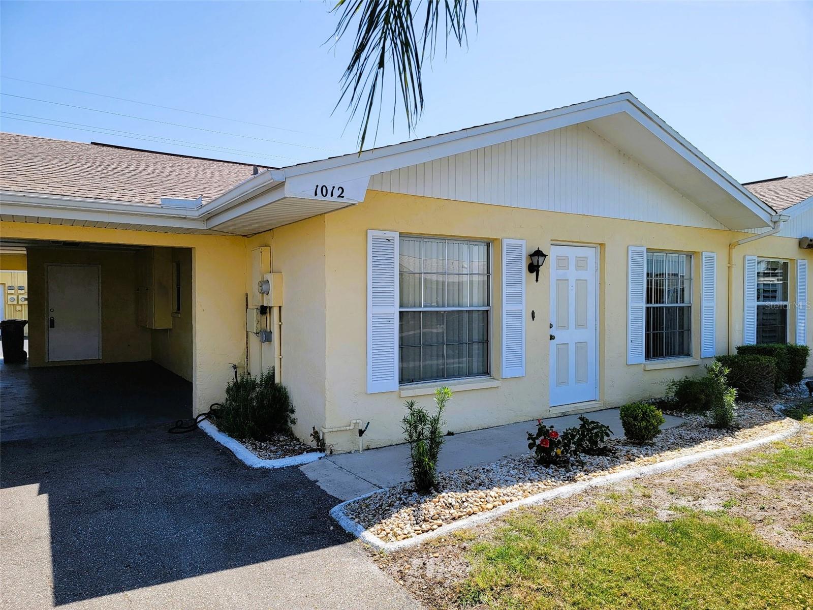1012 WARWICK COURT