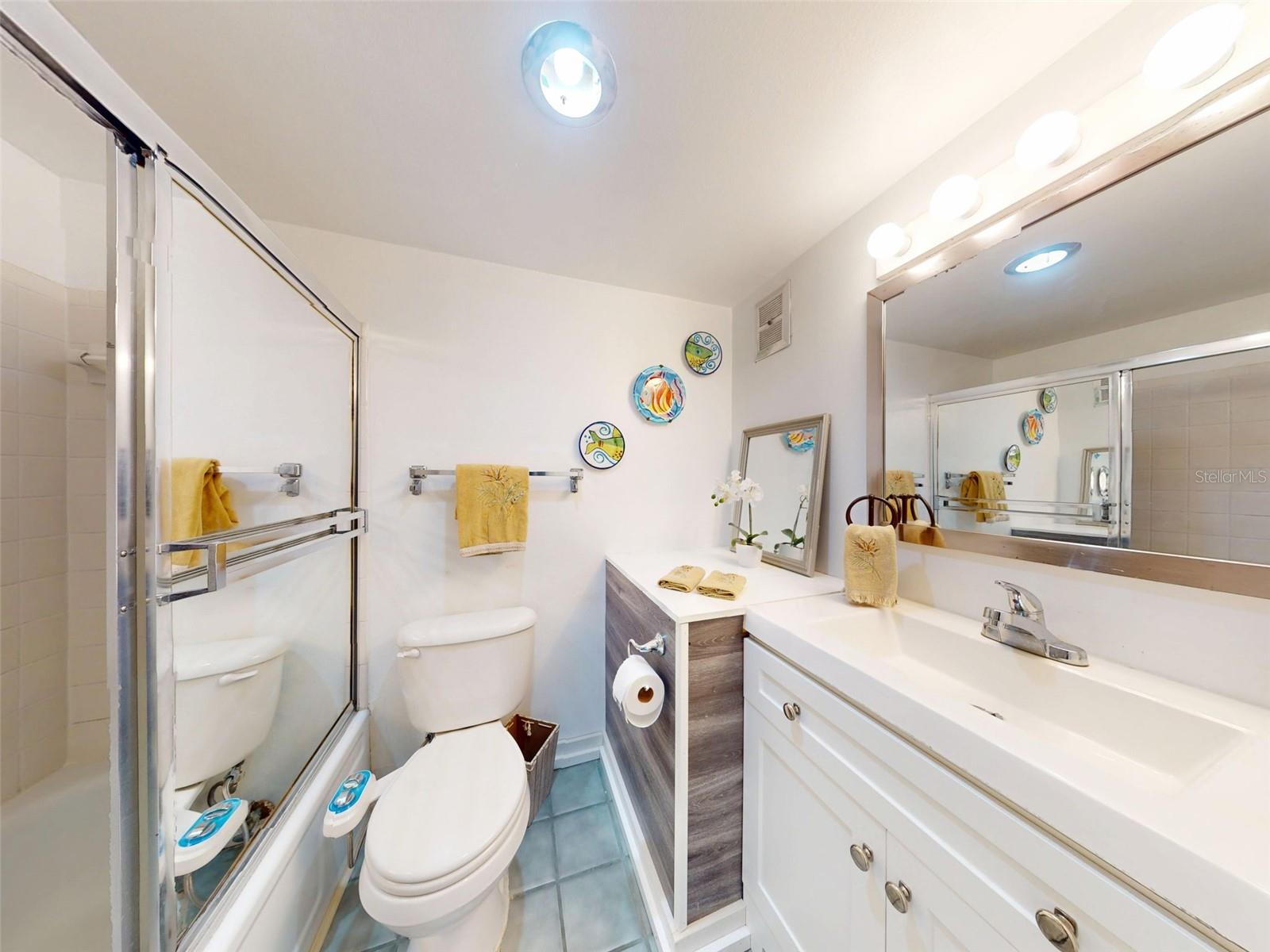 MARINERS COVE CONDO - Residential