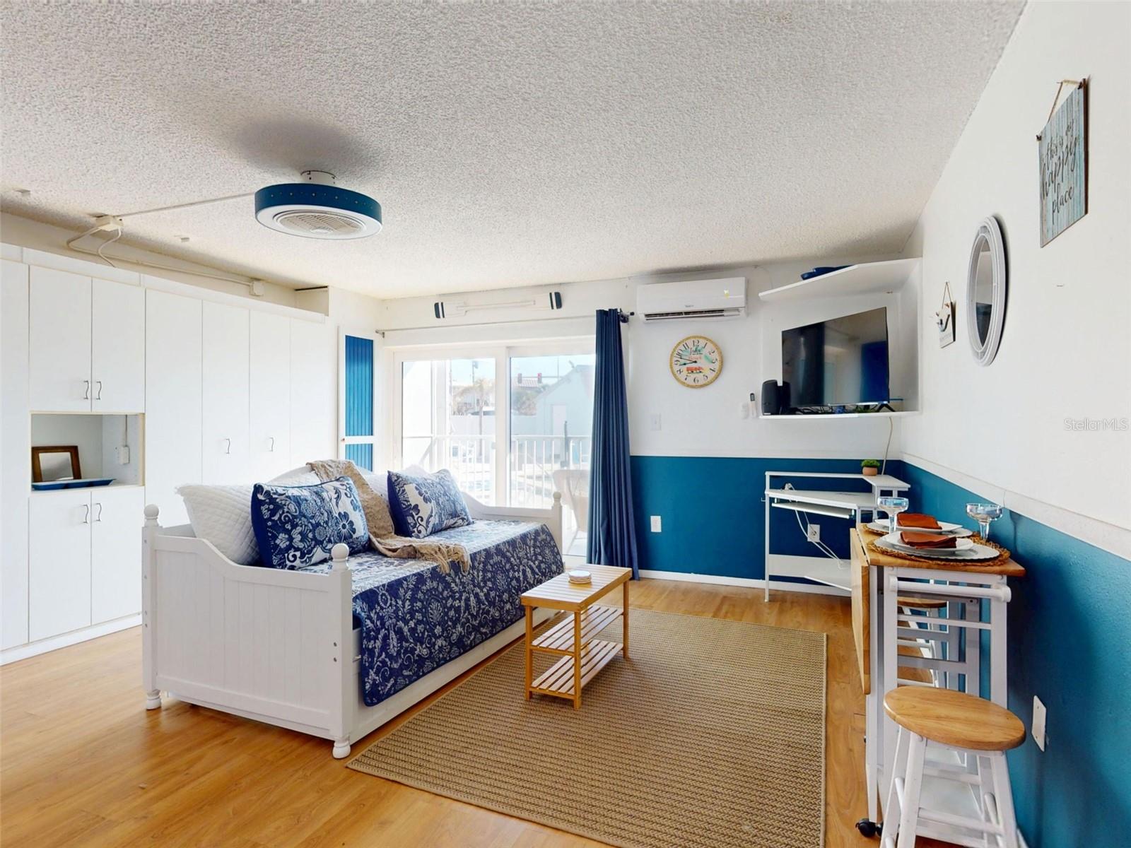 MARINERS COVE CONDO - Residential