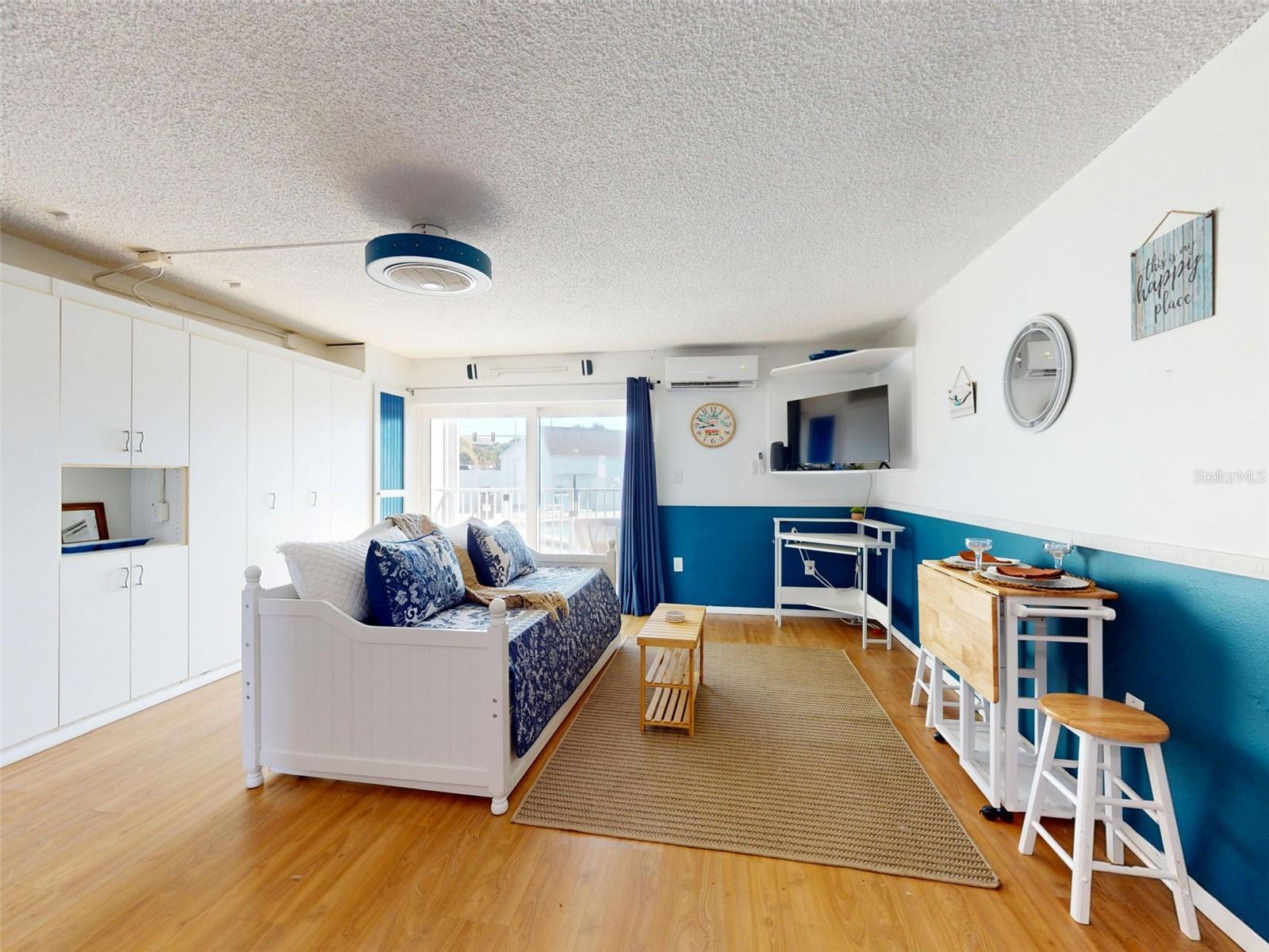 MARINERS COVE CONDO - Residential