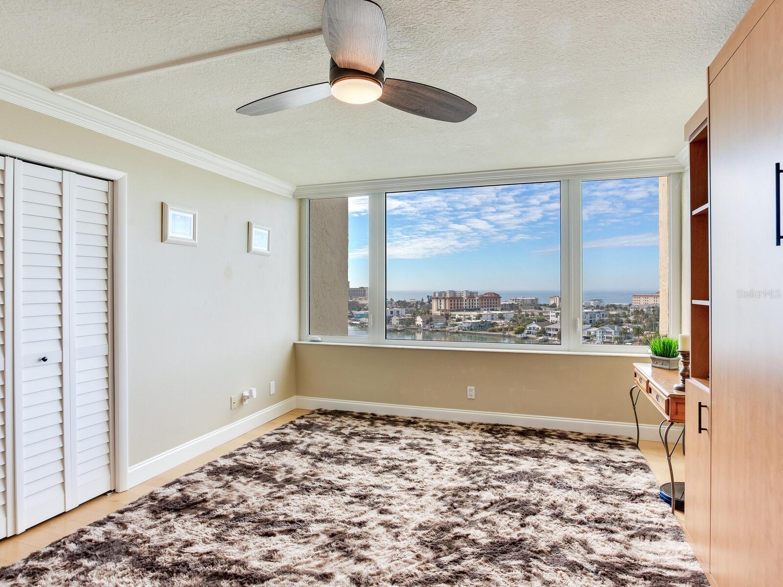 736 ISLAND WAY CONDO - Residential