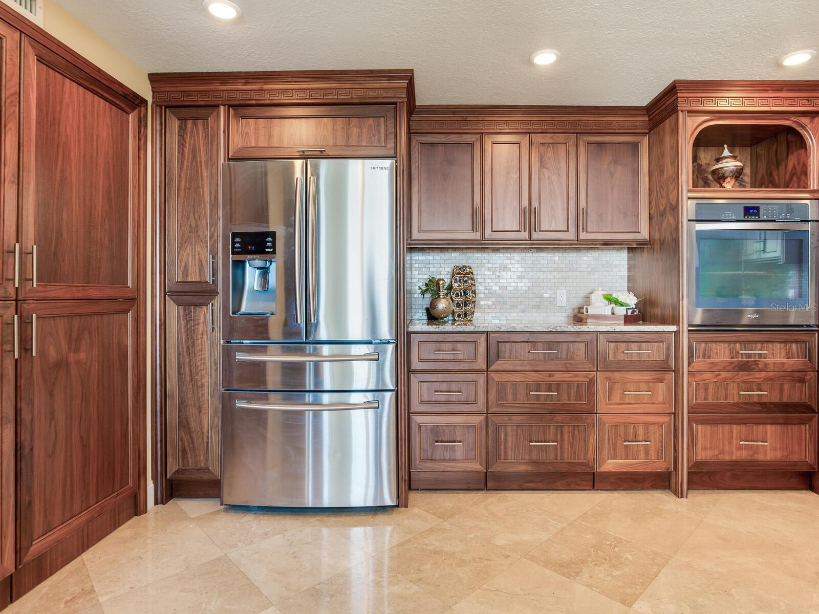 736 ISLAND WAY CONDO - Residential