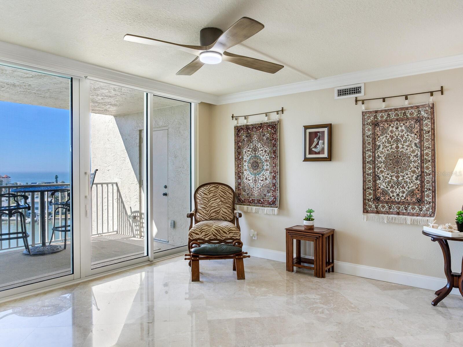 736 ISLAND WAY CONDO - Residential