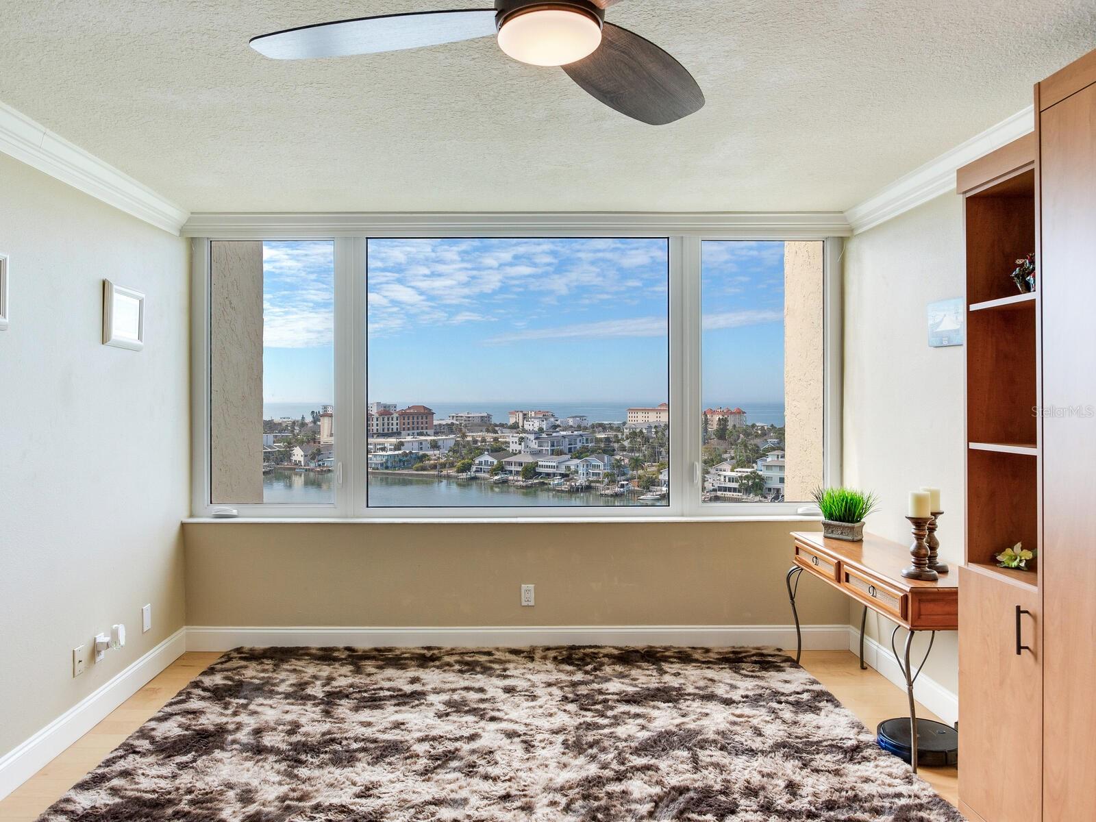 736 ISLAND WAY CONDO - Residential