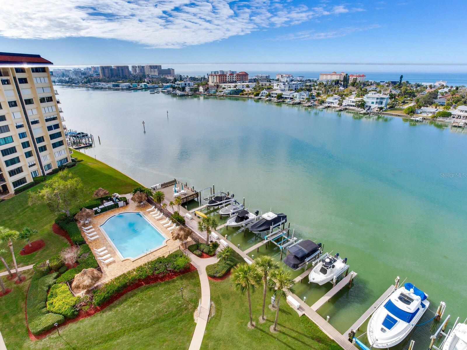 736 ISLAND WAY CONDO - Residential