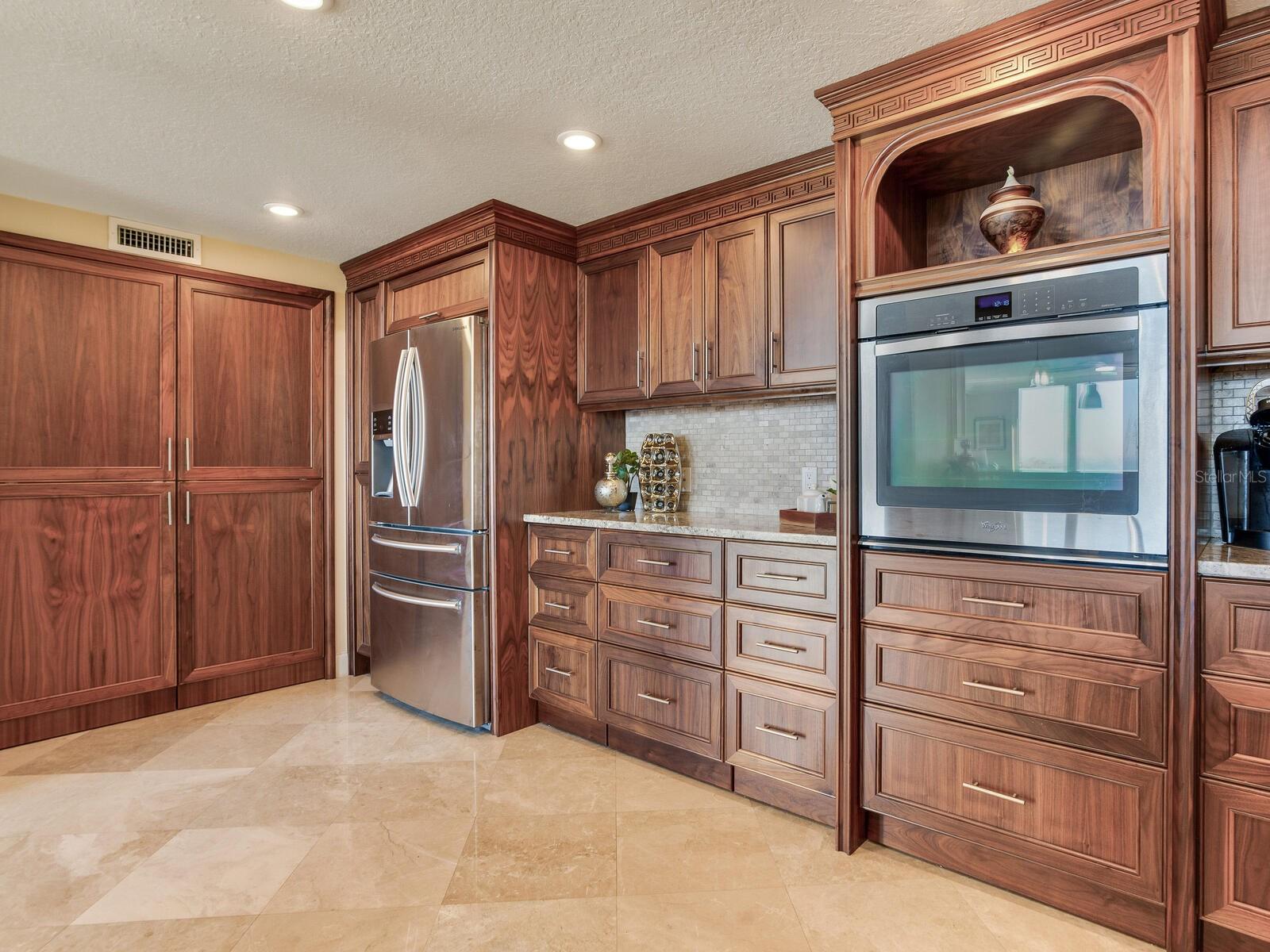 736 ISLAND WAY CONDO - Residential