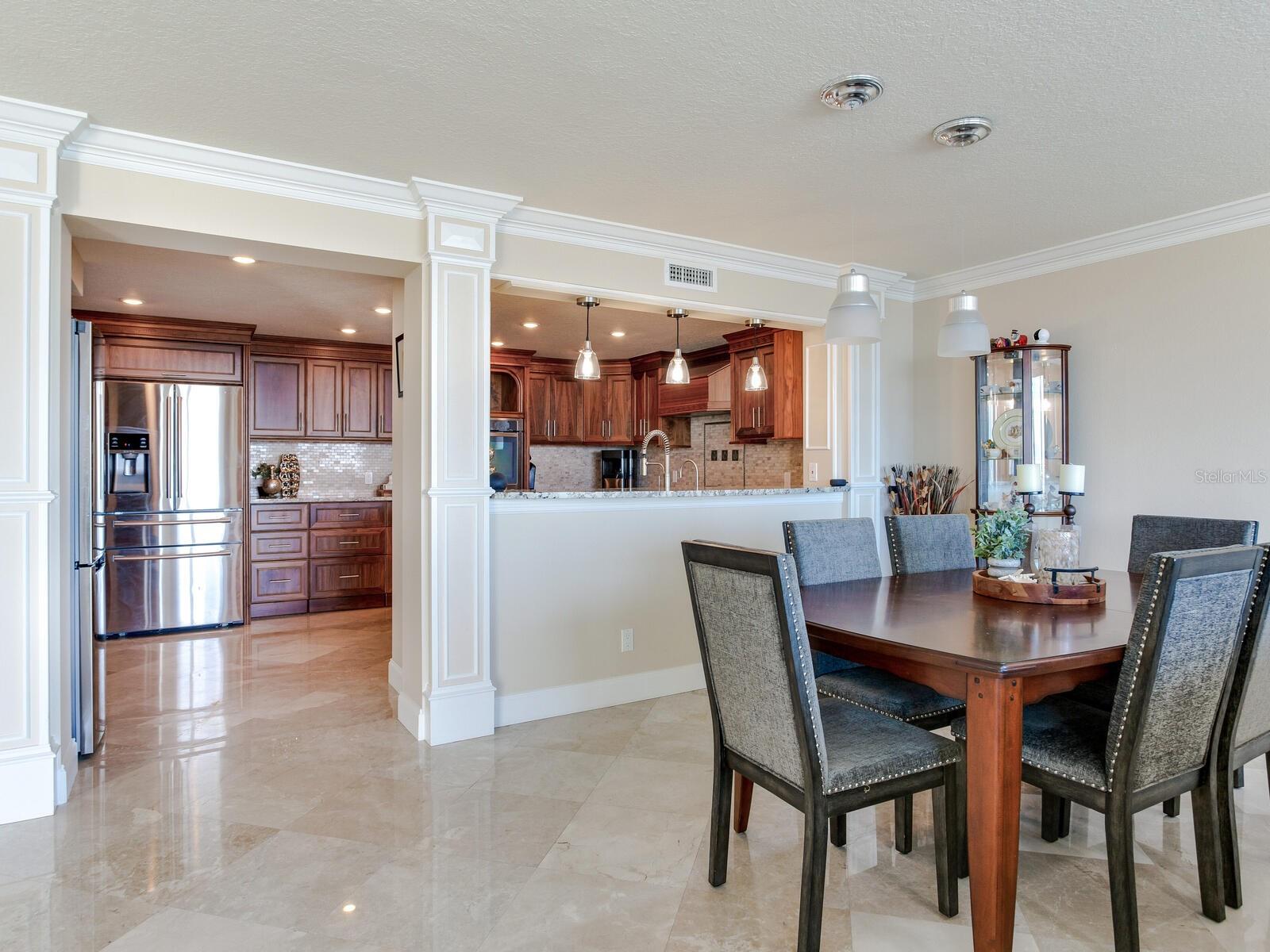 736 ISLAND WAY CONDO - Residential