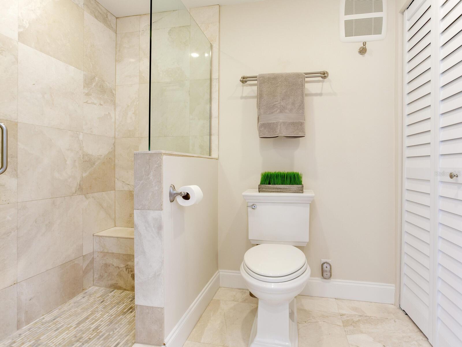 736 ISLAND WAY CONDO - Residential