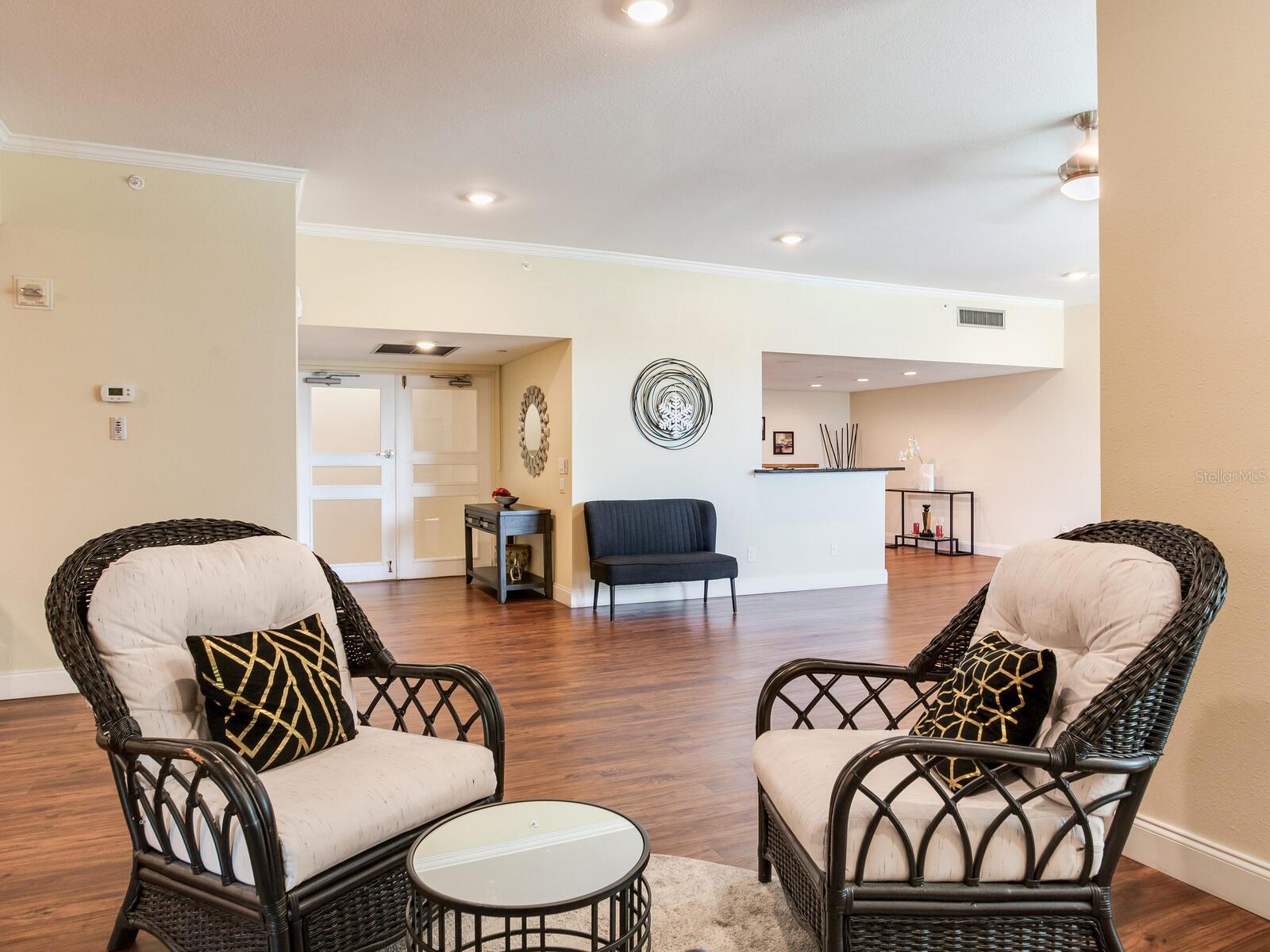 736 ISLAND WAY CONDO - Residential