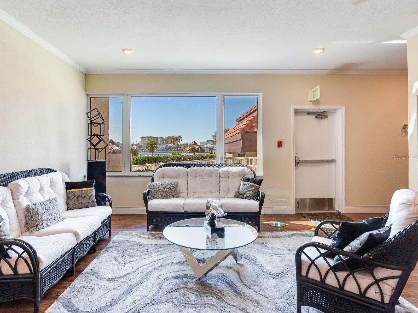 736 ISLAND WAY CONDO - Residential