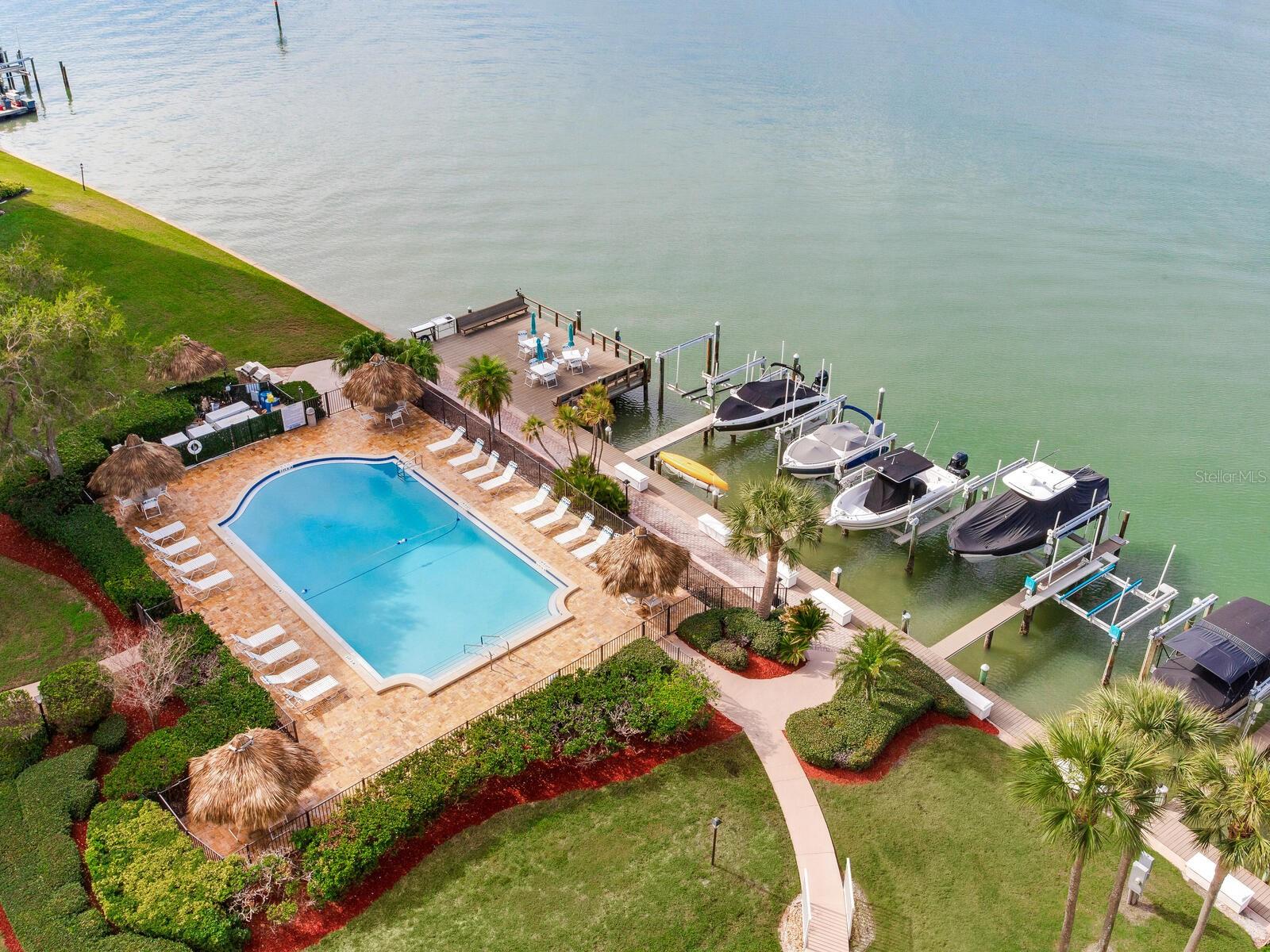 736 ISLAND WAY CONDO - Residential